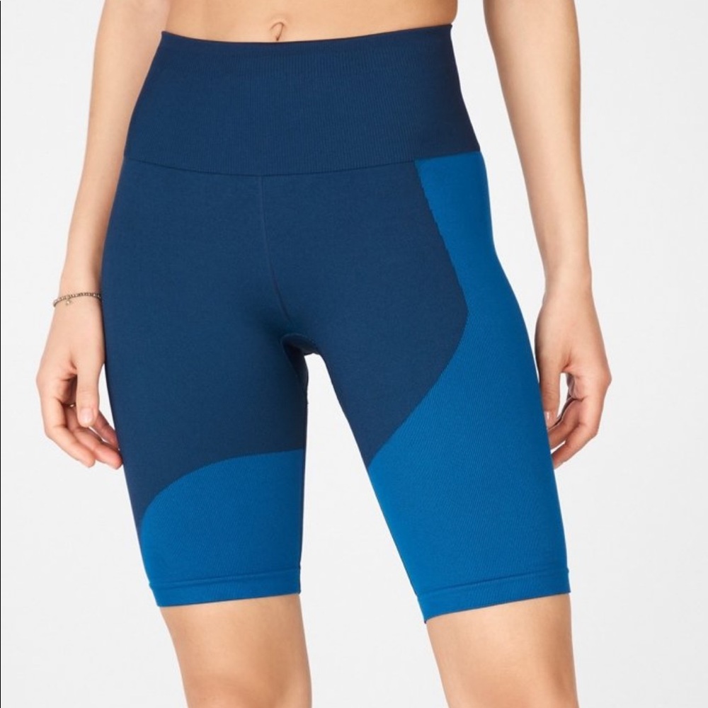 NWT Fabletics High-Waisted Seamless Block Shorts
